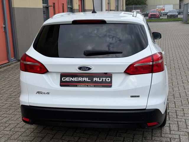 Ford FOCUS Wagon 1.0 Titanium, Navi, CAMERA, Nieuwe Distributieriem