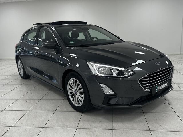 Ford FOCUS 1.0 EcoBoost Titanium Business NAVIGATIE | TREKHAAK | ACHTERUITRIJCAMERA | VOORRUIT/STOEL/STUUR-VERWARMING