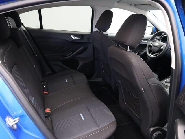 Ford FOCUS 1.0 EcoBoost Hybrid Active Style | Cruise Control | Climate Control | Navigatie systeem | Apple Carplay & Android Auto | Stuurverwarming | Stoelverwarming | Achteruitrijcamera | Trekhaak |