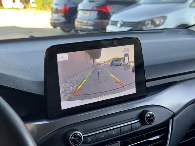 Ford FOCUS Wagon 1.0 ECOBOOST AUT8 TITANIUM X NAVI CAMERA APPLE-CARPLAY LED LMV PDC