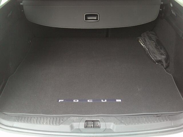 Ford FOCUS Wagon 1.5 EcoBlue Connected Staat in De Krim