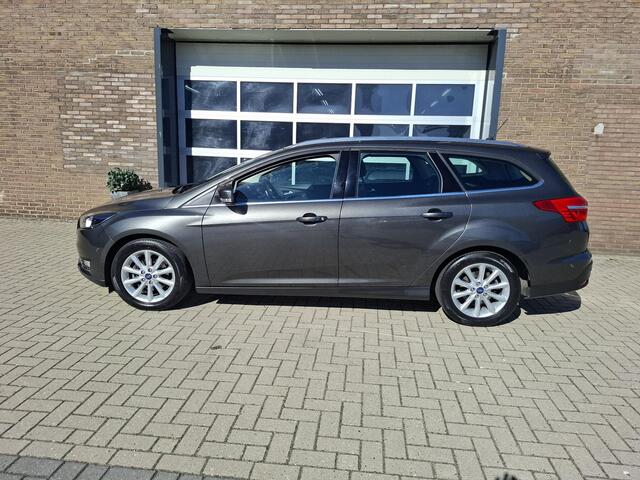 Ford FOCUS Wagon 1.0 Titanium