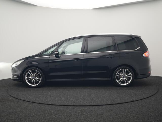 Ford GALAXY 2.0 Titanium 7-Persoons 241pk Dealer O.H. | Trekhaak Afn. | Panodak | Adaptive Cruise | Camera | Alcantara Sportstoelen Memory & Vewarmd | LED Koplampen | Keyless | Blis | Navigatie | DAB |