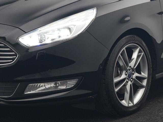 Ford GALAXY 2.0 Titanium 7-Persoons 241pk Dealer O.H. | Trekhaak Afn. | Panodak | Adaptive Cruise | Camera | Alcantara Sportstoelen Memory & Vewarmd | LED Koplampen | Keyless | Blis | Navigatie | DAB |