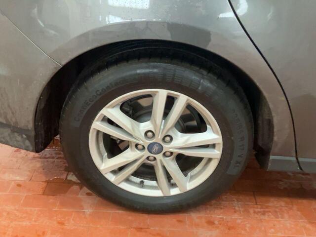 Ford GALAXY 2.5 Hybrid Titanium 190pk Automaat | 7 persoons | Winter Pack | Achteruitrijcamera | Navigatie | Cruise control | Apple Carplay / Android auto