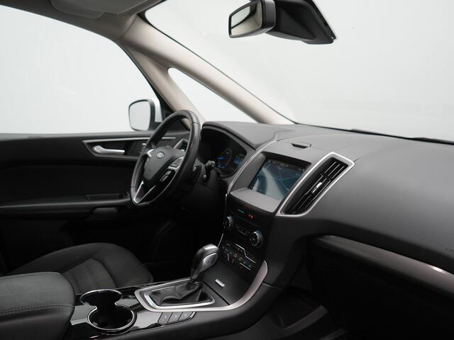 Ford GALAXY 2.0 Titanium Automaat 7 Persoons 241pk | Camera | Apple Carplay | Voorstoelen Verwarmd | Cruise Control | LED Koplampen | Navigatie |