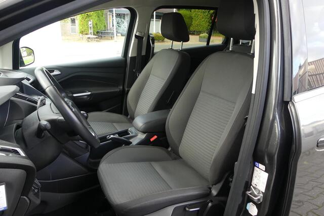 Ford GRAND C-MAX 1.5 Titanium 7p. CRUISE, CLIMA, TREKHAAK (1.300KG), WINTER PACK, CAMERA, PDC V&A, NAVI, APPLE CARPLAY, 119.132KM