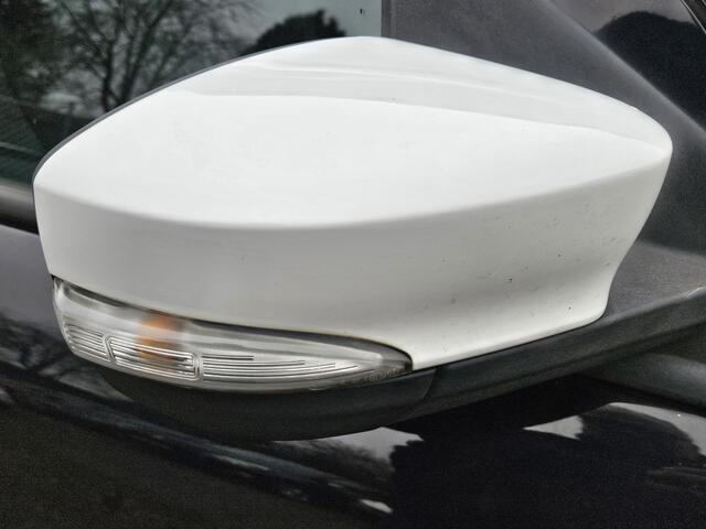 Ford KA plus 5DRS AIRCO PDC PLUS TWO TONE