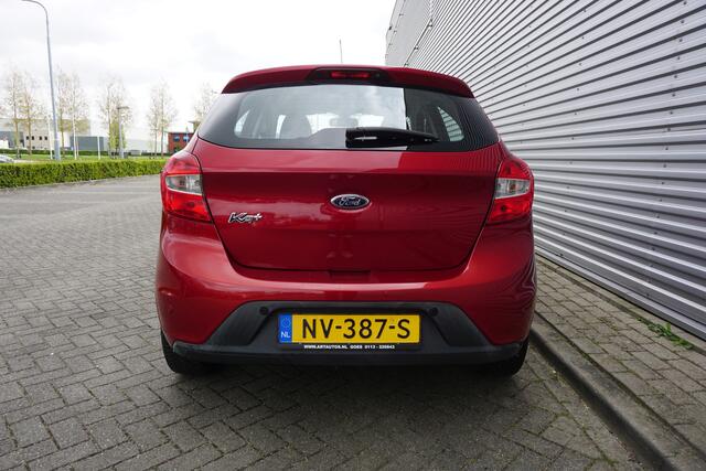 Ford KA Ka+ 1.2 Trend Ultimate Airco / Cruise / Parkeers. / BT / Trekhaak / Lm velgen / NAP
