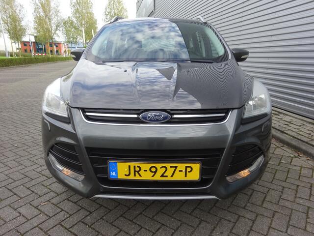 Ford KUGA 1.5 Titanium Navigatie / Trekhaak / Camera / Cruise / Pdc