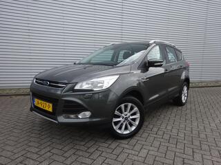 ford-kuga-1.5-titanium-navigatie---