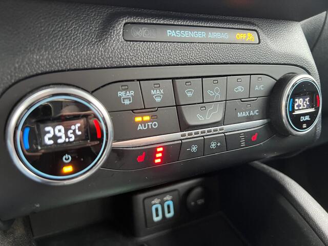 Ford KUGA 2.5 Titanium Plug in Hybrid Dealer O.H. PHEV | Apple Carplay | Stoelverwarming | Navigatie | Climate Control | DAB | Cruise control |