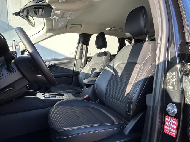 Ford KUGA 2.5 PHEV Titanium X Automaat / Dealer onderhouden / Trekgewicht 1.500 kg / EAER bereik 62 km / Camera / Stuur-, stoel- en voorruitverwarming / Apple Carplay Android /