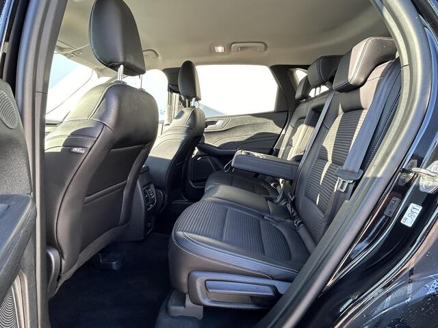 Ford KUGA 2.5 PHEV Titanium X Automaat / Dealer onderhouden / Trekgewicht 1.500 kg / EAER bereik 62 km / Camera / Stuur-, stoel- en voorruitverwarming / Apple Carplay Android /