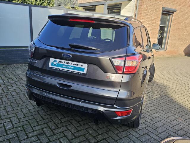 Ford KUGA 1.5 EcoBoost ST Line 150pk Navi, Camera, Winterpack, 19", Spoiler, All Weather banden.