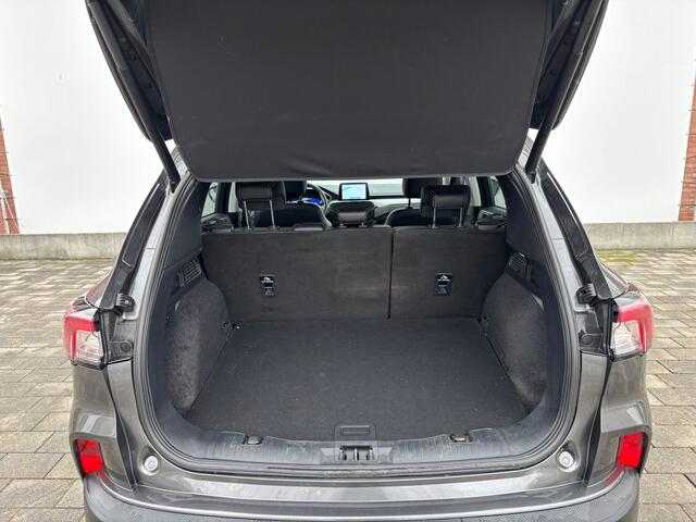Ford KUGA EcoBoost Titanium X 150 pk | Adaptive Cruise | Camera's | Winterpack | Elekt. Kofferklep | 1e eigenaar | Origineel NL