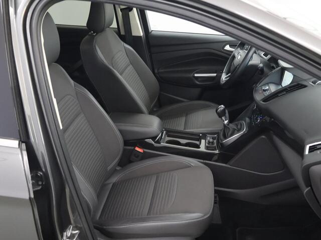 Ford KUGA 1.5 EcoBoost Titanium 150 PK | Trekhaak | Navigatie | Parkeercamera | Winterpakket | Elektr. Achterklep | Keyless |