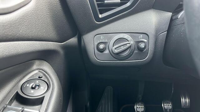 Ford KUGA 1.5 EcoBoost ST Line | Winterpakket | Camera | Voor & achter sensoren