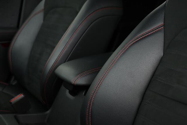 Ford KUGA 2.5 PHEV ST-Line | Stoelverwarming | Bang & Olufsen | Carplay | Full LED | Keyless | Navigatie | PDC | DAB+