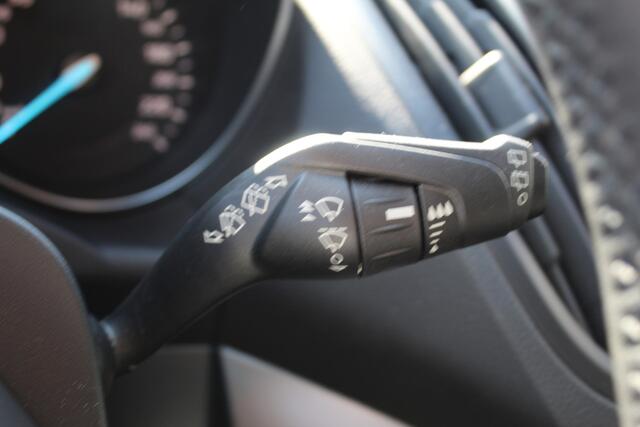 Ford KUGA 1.5 EcoBoost Trend Ultimate , 1800kg Trekgewicht , Hoge zit Climate control , Navigtie , Trekhaak , Cruise control Parkeersensoren achter , LED dagrijverlichting