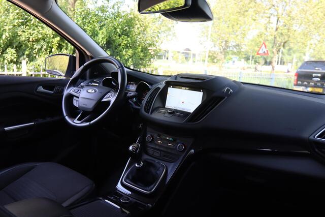 Ford KUGA 1.5 ECOBOOST TITANIUM | CARPLAY | TREKHAAK | NAVI | CRUISE | CLIMATE |