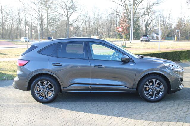 Ford KUGA 1.5 EcoBoost 150 PK ST-Line X Trekgewicht 1800 KG ELEKTRISCH PANORAMADAK | WINTER PACK | TREKHAAK