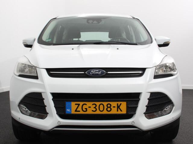 Ford KUGA 1.5 Titanium | Navigatie | Climate Control | Cruise control | Parkeersensoren | Lichtmetalen velgen | | Trekhaak