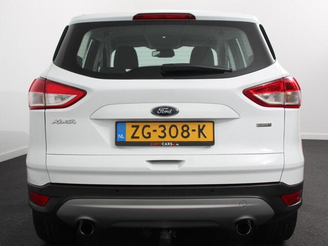 Ford KUGA 1.5 Titanium | Navigatie | Climate Control | Cruise control | Parkeersensoren | Lichtmetalen velgen | | Trekhaak