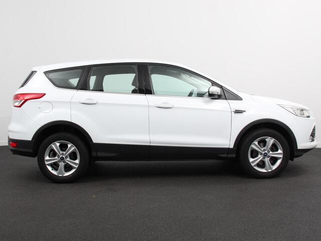 Ford KUGA 1.5 Titanium | Navigatie | Climate Control | Cruise control | Parkeersensoren | Lichtmetalen velgen | | Trekhaak