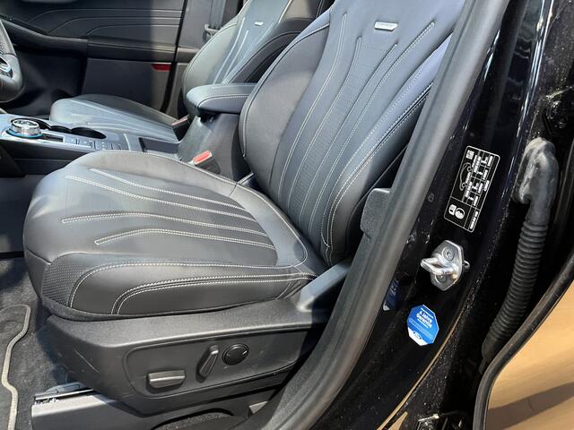 Ford KUGA 2.5 PHEV 225 pk Vignale | Trekhaak I 19"LM velgen I Elekt. Panorama dak I Winter Pack I Garantie tm 08-2027