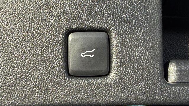 Ford KUGA 2.5 PHEV TITANIUM X / Trekhaak + Winter pack