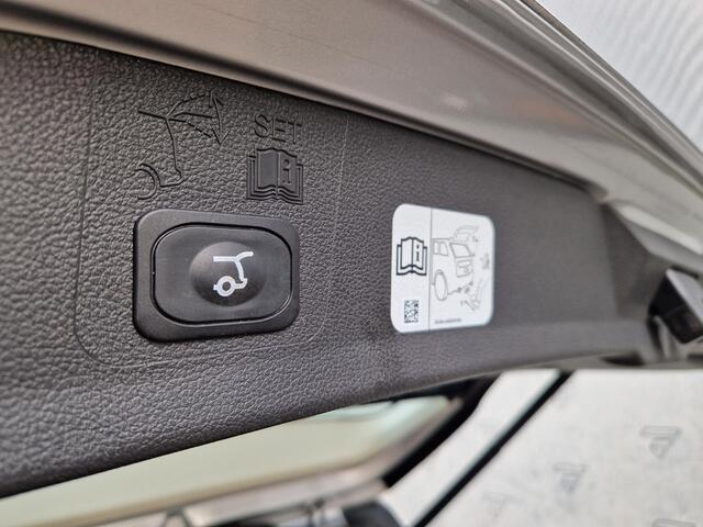 Ford KUGA 1.5 EcoBoost Titanium | Camera | Clima | Trekhaak | Cruise | Navi |