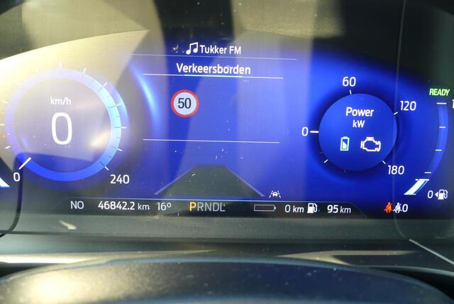 Ford KUGA 2.5 PHEV ST-Line X NAVI,PANORAMA DAK,CRUISE ADAP,ELEKT TREKHAAK 1500KG,winterpack,driverpack,head up.