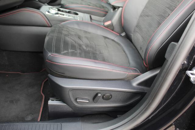 Ford KUGA 2.5-225pk PHEV ST-Line X Hybrid-AUTOMAAT ! Fabr. garantie t/m 11-03-2028 ! Slechts 16.000km ! Volautm. airco dual, stoel-, stuur- en voorraamverw., technologie-, styling- en bestuurders assistent pakket, elektr. trekhaak, camera v+a, HUD etc.