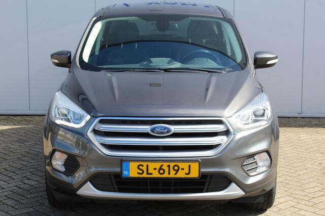 Ford KUGA 1.5-120pk EcoBoost Titanium. Goed onderhouden en erg nette Ford Kuga ! Trekgewicht 1.800kg ! Autm. airco dual, trekhaak, cruise control, metallic lak, voorraamverwarming, LM wielen, parkeersensoren achter, navigatie, telefoonvoorbereiding etc.