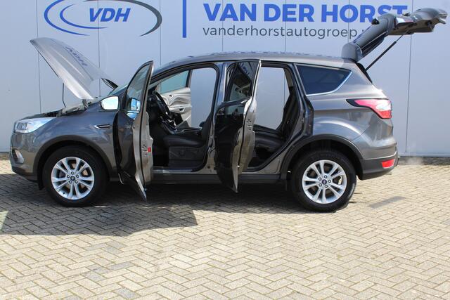 Ford KUGA 1.5-120pk EcoBoost Titanium. Goed onderhouden en erg nette Ford Kuga ! Trekgewicht 1.800kg ! Autm. airco dual, trekhaak, cruise control, metallic lak, voorraamverwarming, LM wielen, parkeersensoren achter, navigatie, telefoonvoorbereiding etc.