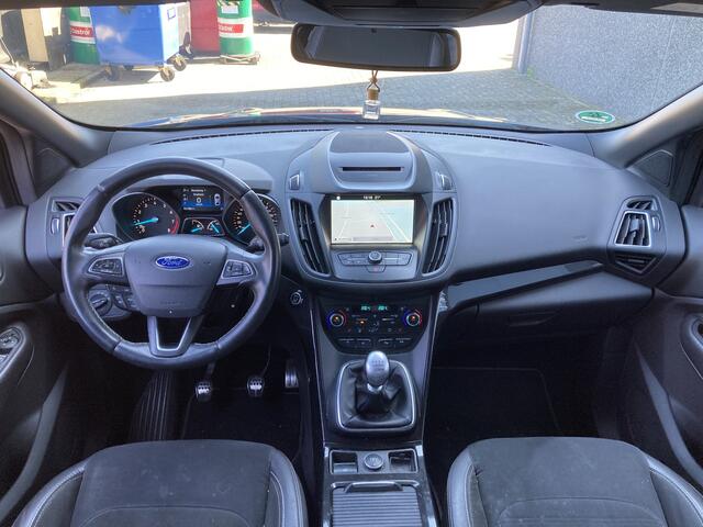 Ford KUGA 1.5 EcoBoost ST Line