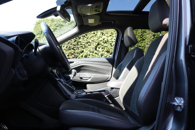 Ford KUGA 1.5 EcoBoost ST Line (Panoramadak Carplay Clima Navi/Camera 19InchLMV Pdc V+A PrivacyGlass)