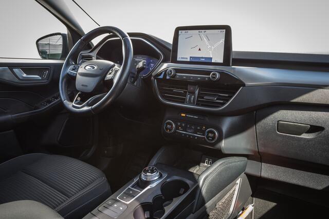 Ford KUGA 2.5 PHEV 225pk Aut. Titanium Trekhaak/ 1.500 kg trekgewicht!/ Elek. panoramadak/ Stuur+stoelverwarming/ Camera