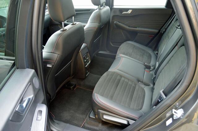 Ford KUGA 2.5 PHEV 225 pk ST-line X, panoramadak, rijders assist, navi, pdc, camera, winterpakket, trekhaak