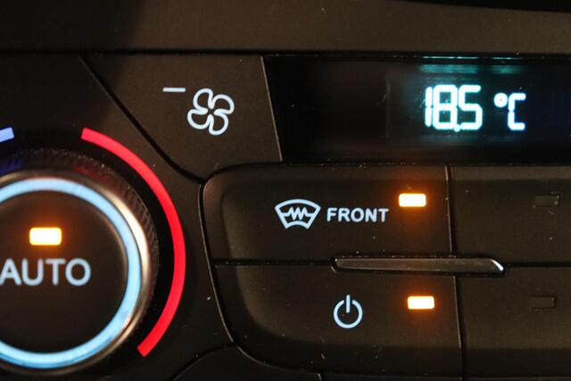 Ford KUGA 1.5 EcoBoost ST Line | Camera | Cruise control | Trekhaak | Climatronic | Key-less |