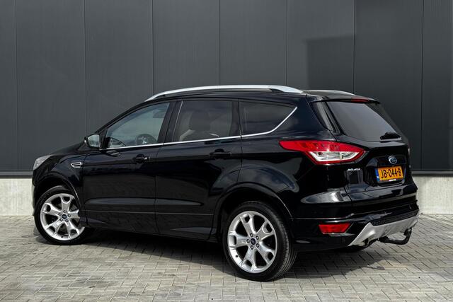 Ford KUGA 1.5 Titanium Plus 150pk - Pano - Navi - Camera - Blind Spot - Trekhaak - Rijklaar