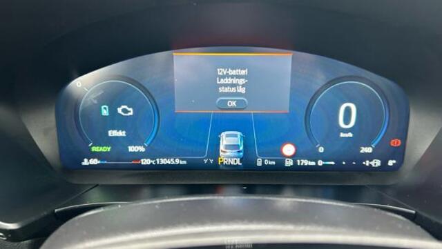 Ford KUGA 2.5 PHEV Active X | Wegklapbare trekhaak | Winter Pack | AGR-stoelen | Adaptive cruise control | 2.100 kg trekgewicht