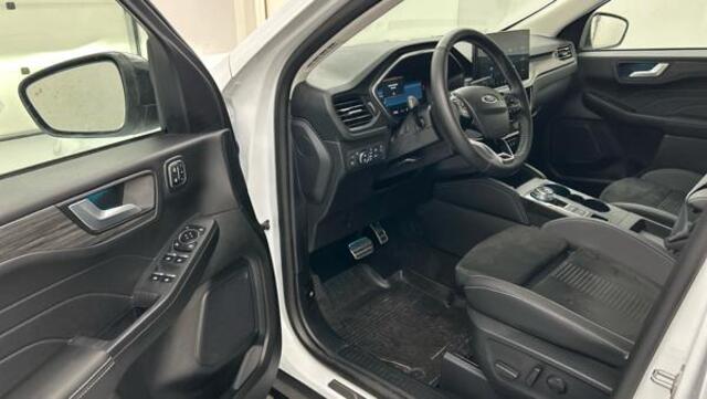 Ford KUGA 2.5 PHEV Active X | Wegklapbare trekhaak | Winter Pack | AGR-stoelen | Adaptive cruise control | 2.100 kg trekgewicht