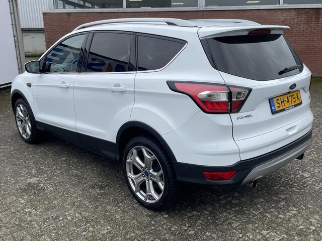 Ford KUGA 1.5 EcoB. Titanium TREKHAAK/PANO/CAMERA/ELEKTR.ACHTERKLEP/XENON