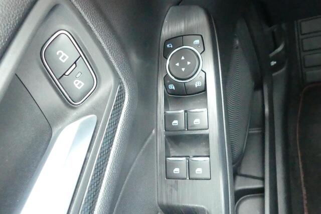 Ford KUGA 1.5 EcoBoost ST-Line CRUISE, CLIMA, PDC V&A, CAMERA, ELEKT. ACHTERKLEP, 17.745KM