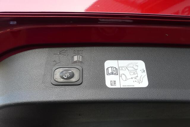 Ford KUGA 1.5 Titanium 4WD AUTOMAAT 150PK.NAVI.TREKHAAK.59310KM.CAMERA.ELEKTRISCHE ACHERKL.WINTER PACK.