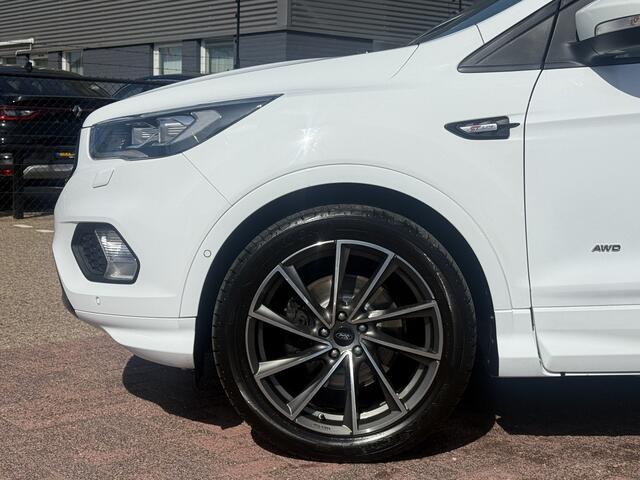 Ford KUGA 2.0 4x4 automaat ST Line 243 pk apple carplay camera climate ctr cruise ctr lmv 19 inch elktr trekhaak half leder/alcantara keyless entry dealer onderhouden