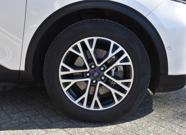 Ford KUGA 2.5 PHEV Titanium X Automaat / Keyless / B&O Audio / Trekhaak / Carplay / 18" LM