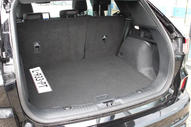 Ford KUGA 1.5 EcoBoost ST-Line X | Trekhaak 1800KG | Dealeronderhouden | Panorama Dak | Stoel + Stuurverwarming | Climate Control | Cruise Control |